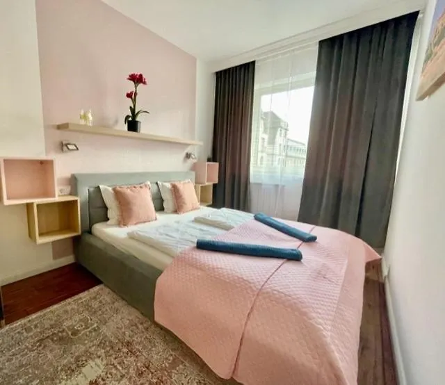 Home R52-4 #Freeparking Budapeşte 0*,